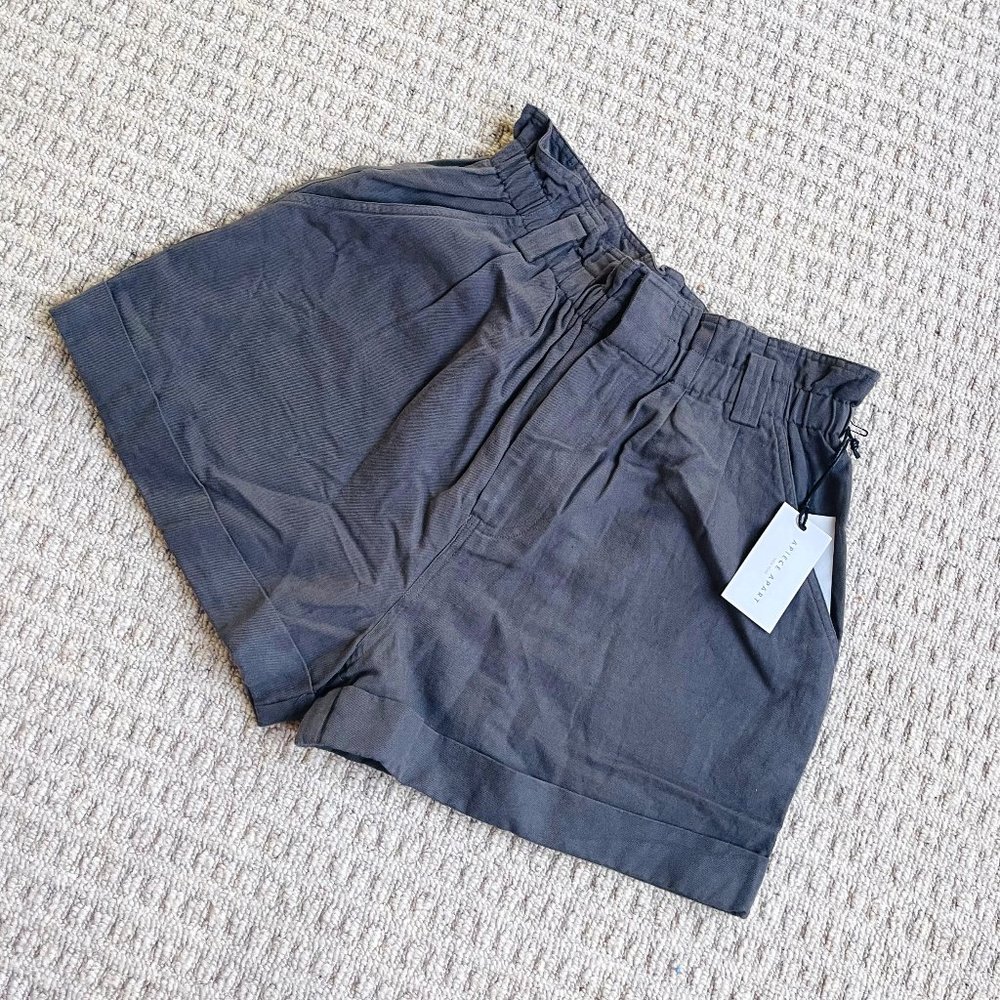 SON VIDA SHORT - Apiece Apart New York